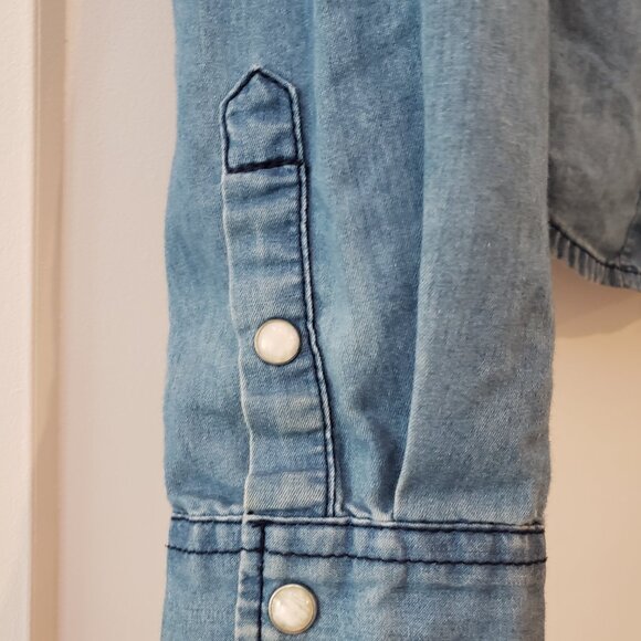 Nice Girl Size Small Women's Blue Jean Button Up Long Sleeve Top - Picture 3 of 5